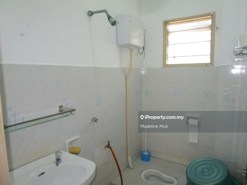 Pangsapuri untuk Dijual di Sri Kenanga oleh Madeline Mok - Common Bathroom - iProperty.com.my