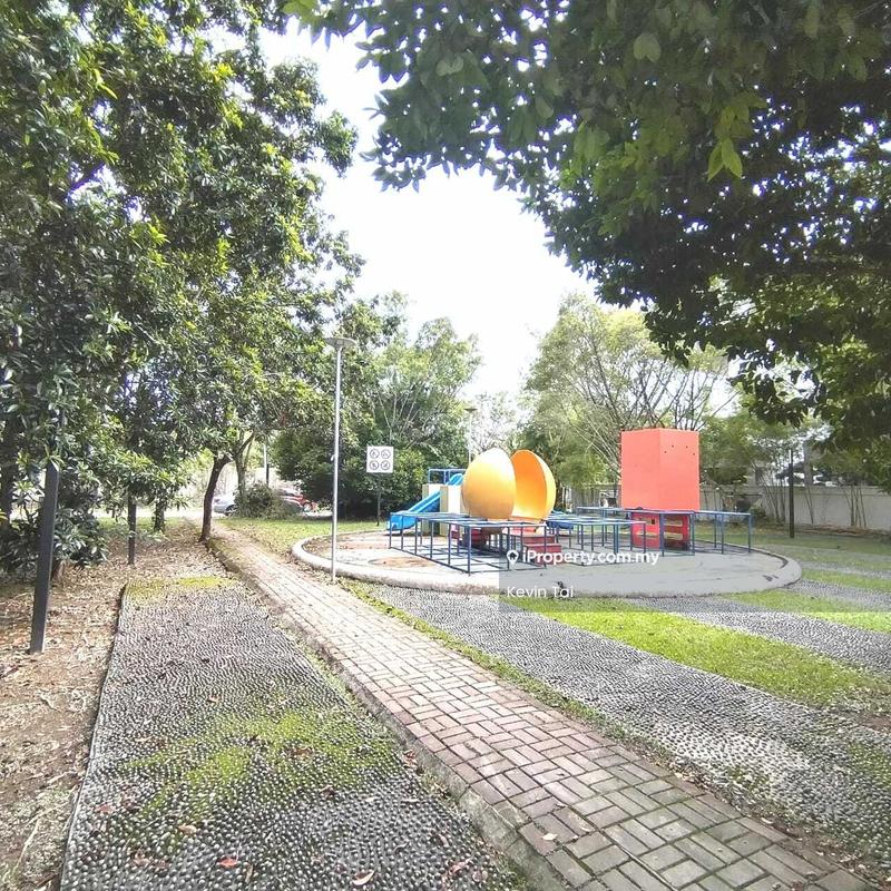 Rumah Berangkai 3 Tingkat untuk Dijual di Meadow Lakefields, Sg Besi, Sungai Besi oleh Kevin Tai - Exterior - iProperty.com.my