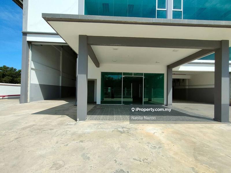 Warehouse for Rent in Padang Tembak, Pengkalan Chepa by Nabila Nazori - iProperty.com.my