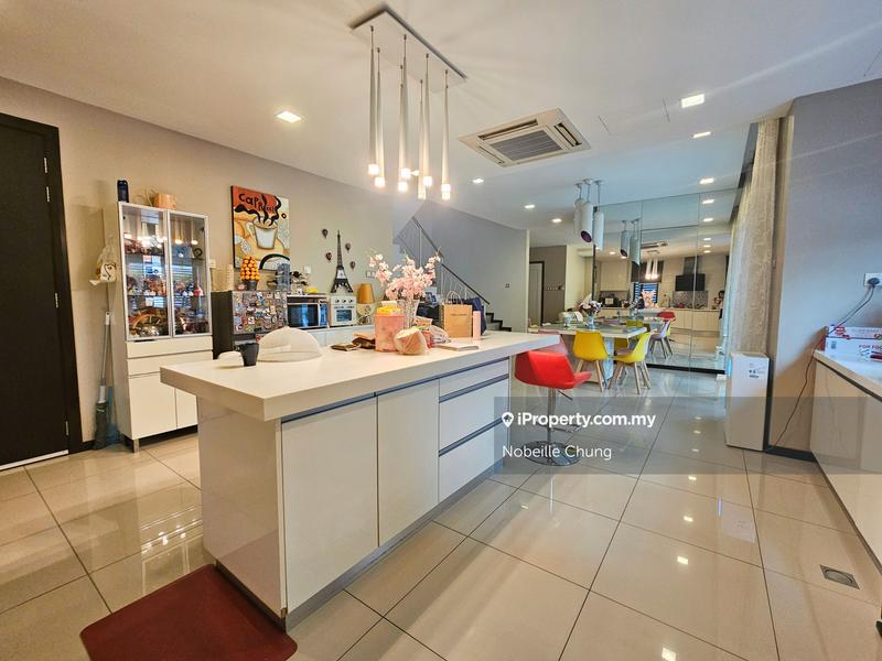 Rumah Berkembar untuk Dijual di Seksyen 27, Shah Alam oleh Nobeille Chung - iProperty.com.my