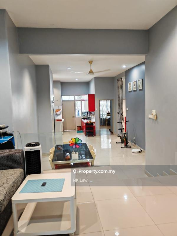 Kondominium untuk Dijual di Bayan Villa, Seri Kembangan oleh NK Lew - iProperty.com.my