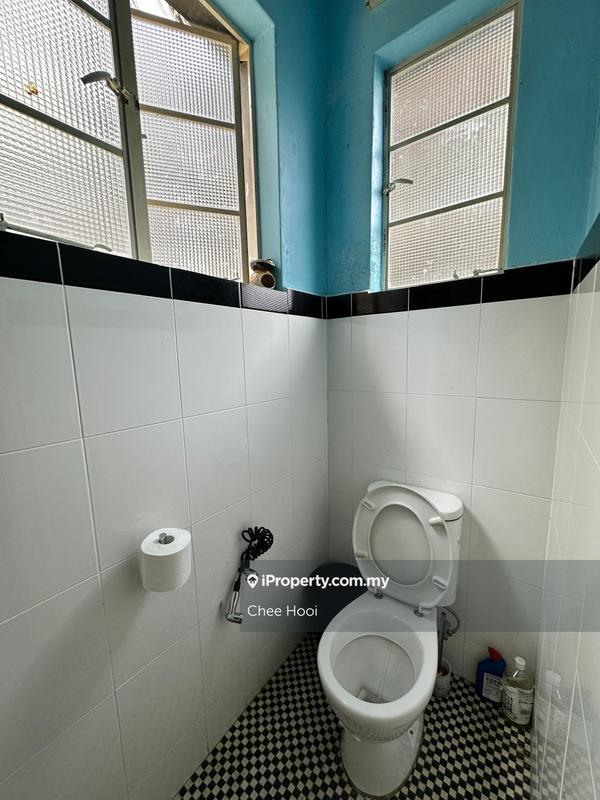 Kedai untuk Dijual di georgetown, George Town oleh Chee Hooi - iProperty.com.my