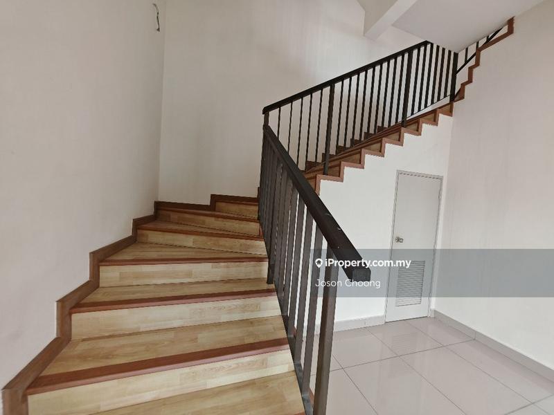 Rumah Teres 3-Tingkat untuk Dijual di Taman Anggun 3, Rawang oleh Joson Choong - iProperty.com.my