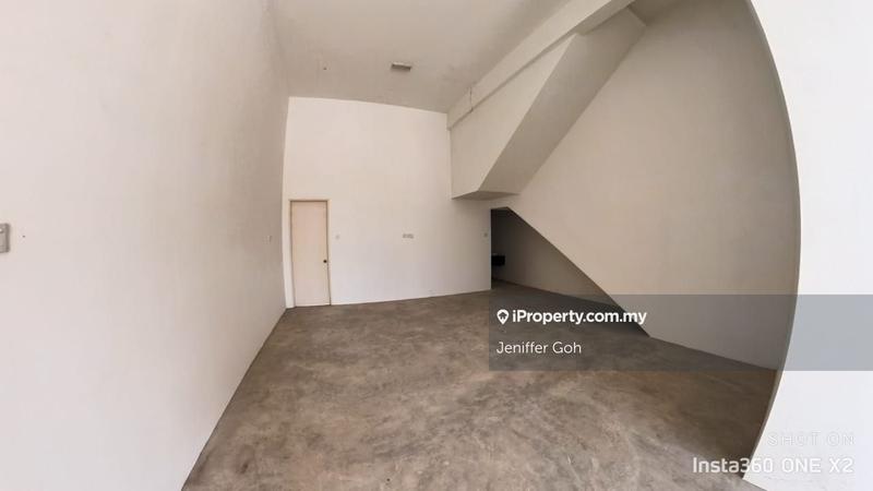 For Sale - 3 storey shop office with individual lift for sale