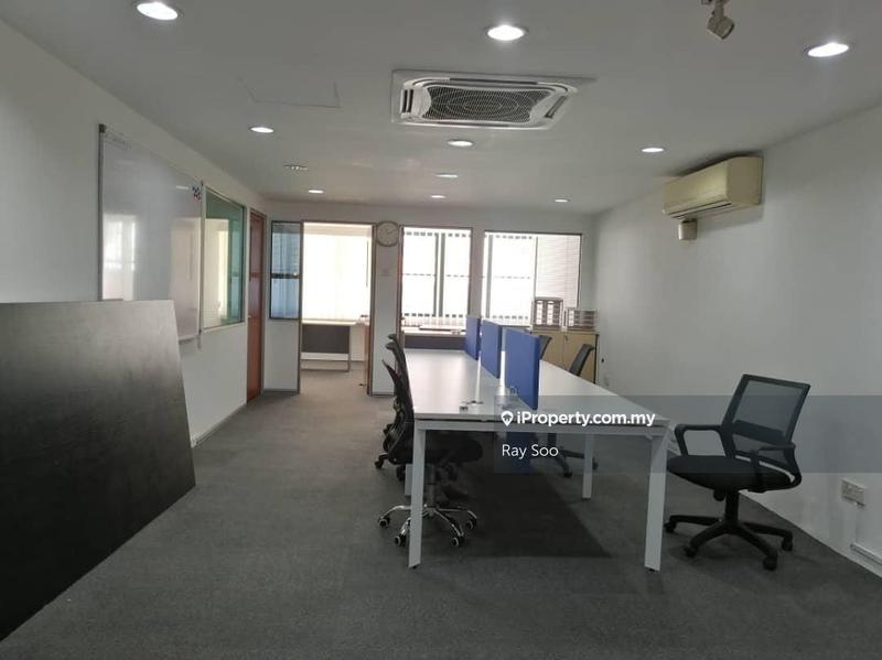 For Rent - Shop office Fully furnished Damansara perdana