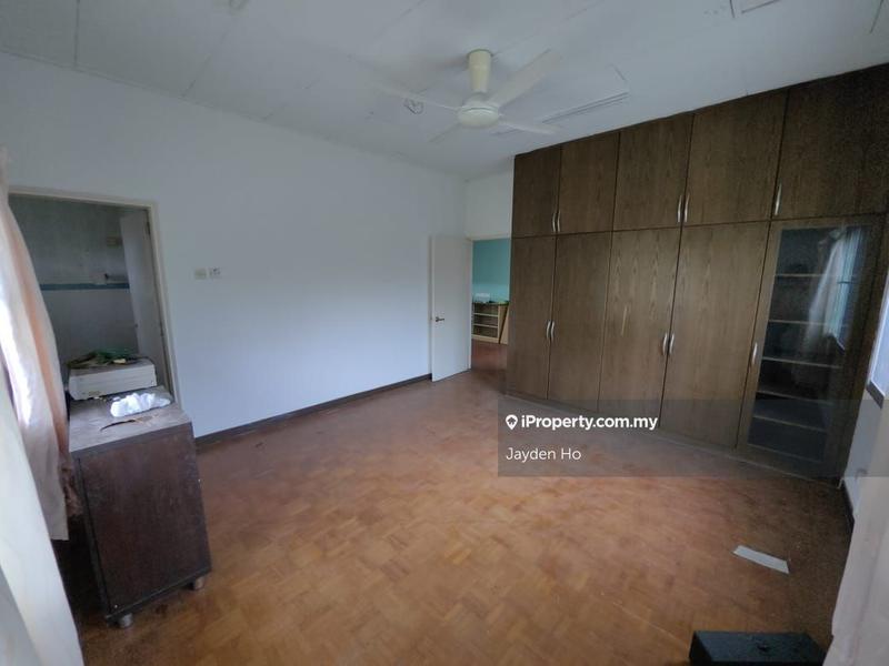 Bungalow House for Sale in Sea Park, Petaling Jaya by Jayden Ho - iProperty.com.my