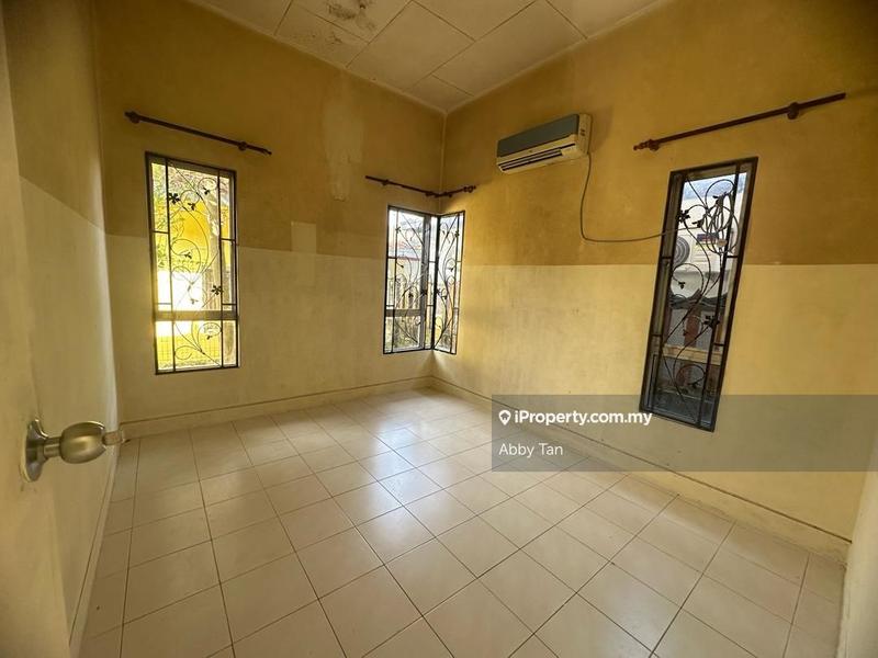 Bungalow House untuk Dijual di Tuanku Jaafaar Golf Country, Senawang oleh Abby Tan - iProperty.com.my