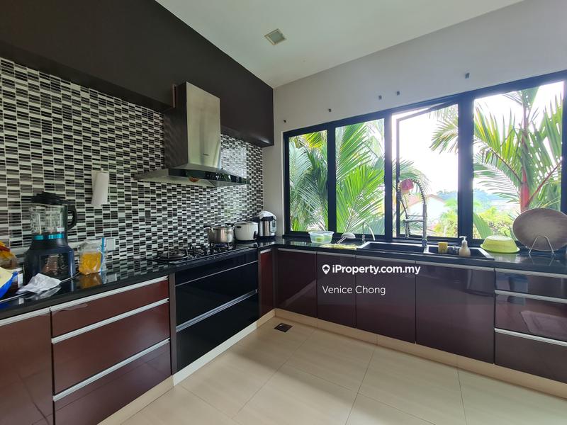Bungalow House for Sale in Bukit Gita Bayu, Seri Kembangan by Venice Chong - iProperty.com.my