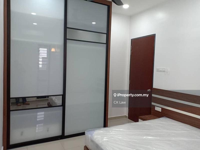 Rumah Teres 2-Tingkat untuk Dijual di Kajang East, Semenyih oleh CK Law - iProperty.com.my
