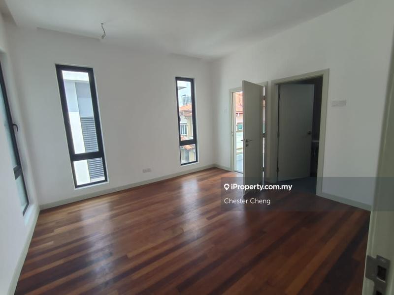 Bungalow House for Sale in Taman Overseas Union (Taman Oug), Jalan Klang Lama (Old Klang Road) by Chester Cheng - iProperty.com.my