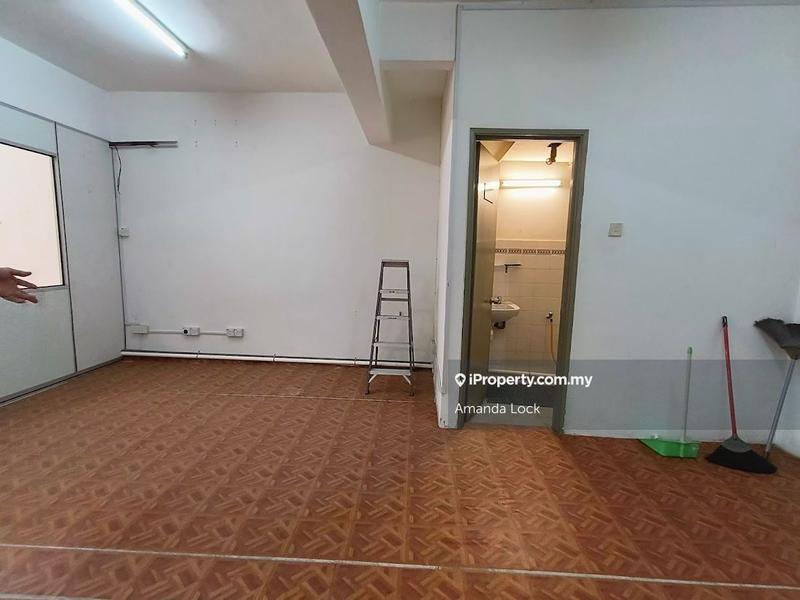 Office for Sale in rd1px, Jalan Klang Lama (Old Klang Road) by Amanda Lock - iProperty.com.my