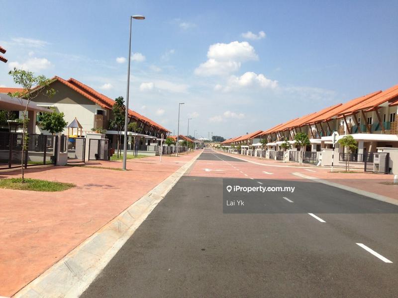 Rumah Berangkai 2 Tingkat untuk Dijual di Temasya Citra, Glenmarie oleh Lai Yk - iProperty.com.my