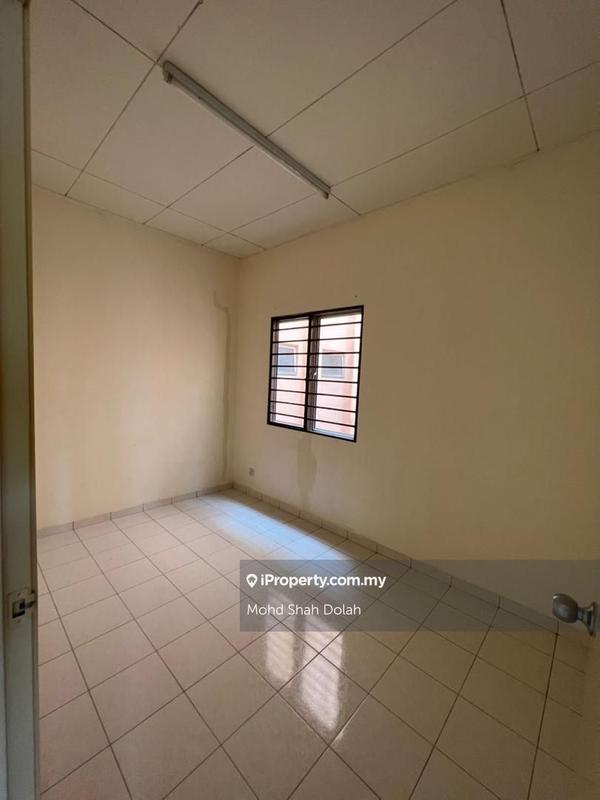 Rumah Bandar untuk Dijual di Taman Amansiara, Selayang oleh Mohd Shah Dolah - iProperty.com.my