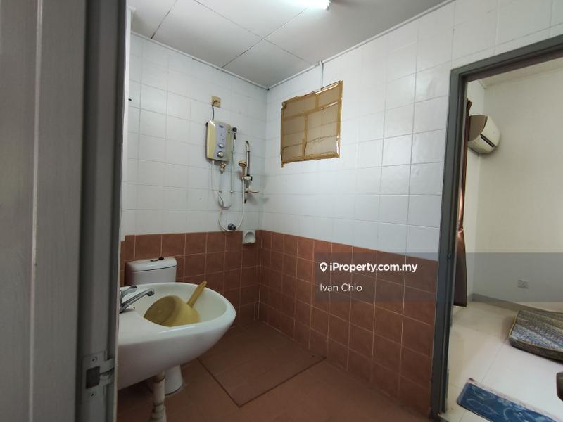 Rumah Berkembar untuk Dijual di Taman Kipark, Puchong oleh Angel Lin - iProperty.com.my