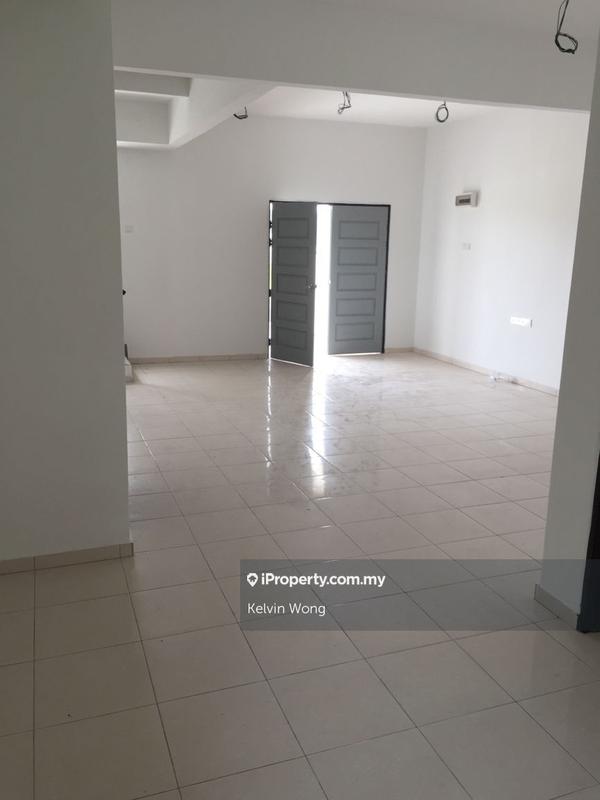 Rumah Berkembar untuk Dijual di Telok Panglima Garang, Selangor oleh Kelvin Wong - iProperty.com.my