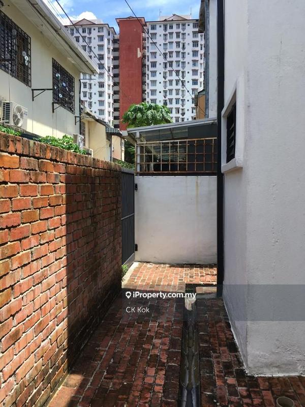 Rumah Berangkai 2 Tingkat untuk Dijual di Taman TTDI Jaya, Shah Alam oleh Ivan Kok - iProperty.com.my