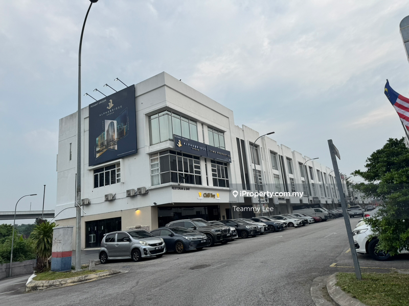 For Sale - ROI 4.1% {29x75} 2.5STY ENDLOT SHOP CHERAS SELATAN 118 FREEHOLD