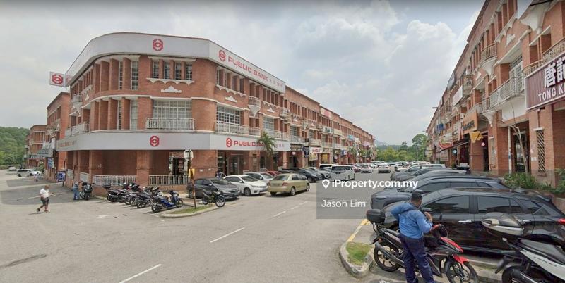 For Rent - Bandar Sungai Long (Ground Floor Corner Unit) Facing Main Road