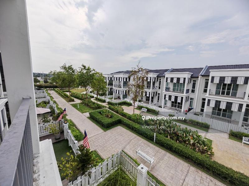 Rumah Berangkai 2 Tingkat untuk Dijual di Eco Majestic, Semenyih oleh Vincent Lee - iProperty.com.my