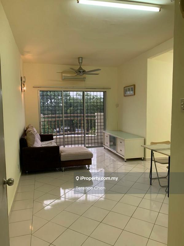 Apartment for Sale in Pangsapuri Seri Meranti by Terence Chen - Living Room - iProperty.com.my