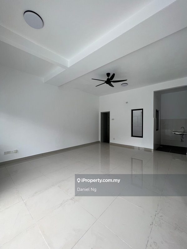 Rumah Bandar untuk Dijual di 28 Residence, Taman Orkid, Salak Tinggi, Sepang, S, Sepang oleh Daniel Ng - iProperty.com.my