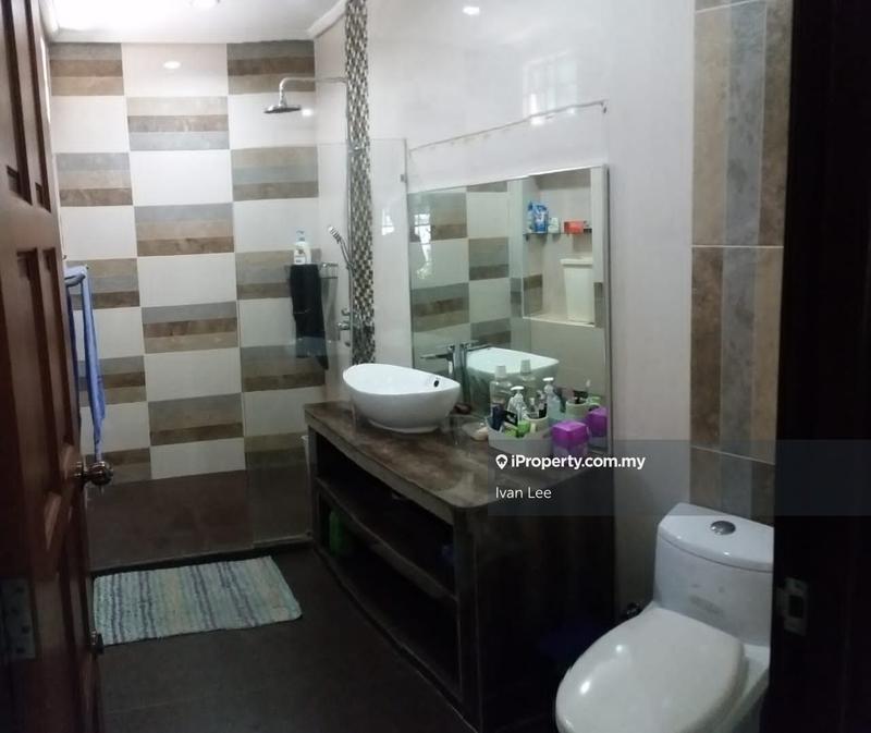 Rumah Berkembar untuk Dijual di Kelana Jaya, Petaling Jaya oleh Ivan Lee - iProperty.com.my