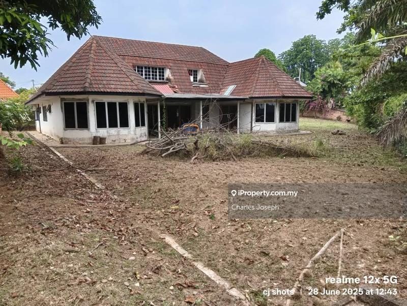 Banglo untuk Dijual di Tanjung Gemok, Port Dickson oleh Charles Joseph - Facing Seawards. - iProperty.com.my