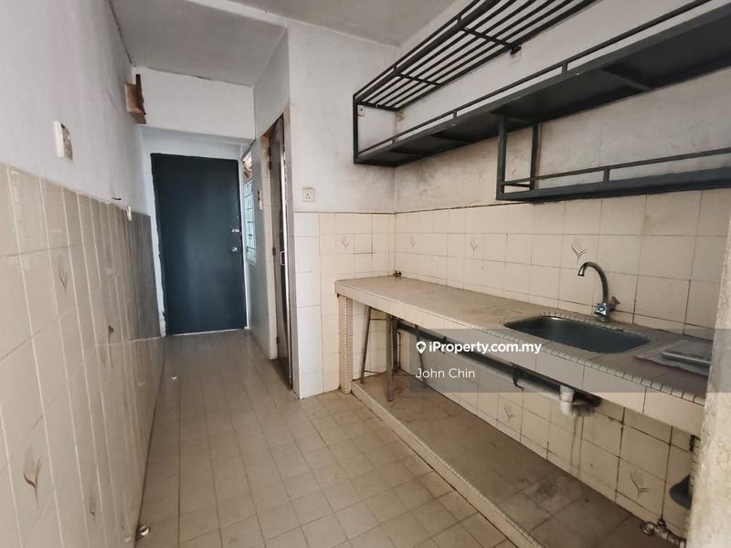 Rumah Flat untuk Dijual di Happy Court oleh John Chin - iProperty.com.my