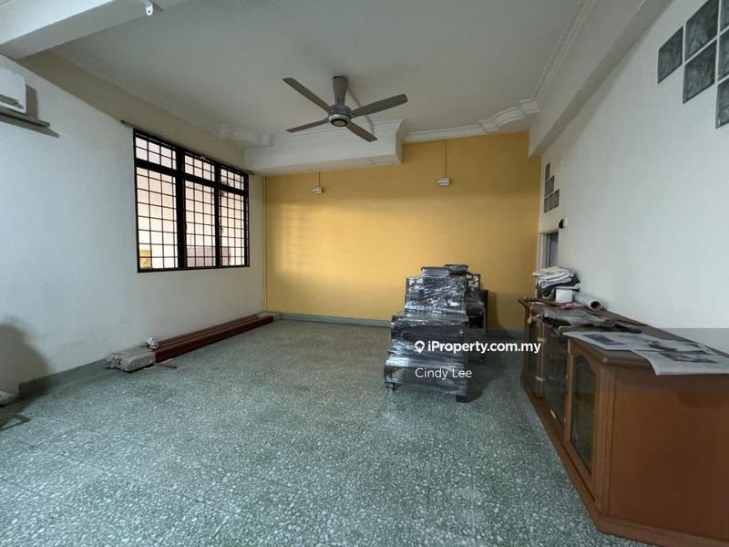 Rumah Teres 2-Tingkat untuk Dijual di Taman Overseas Union (Taman Oug), Jalan Klang Lama (Old Klang Road) oleh Cindy Lee - iProperty.com.my