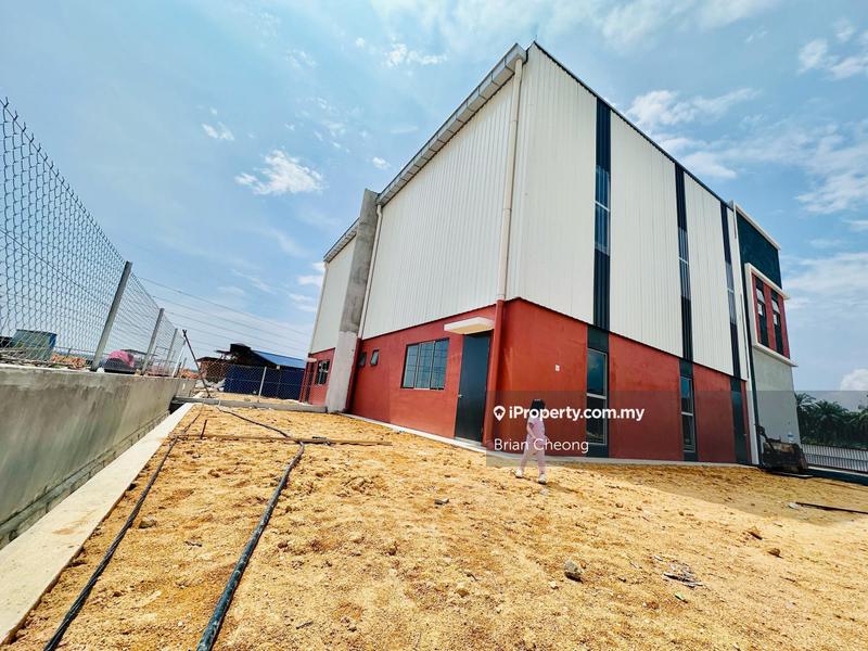 Tanah Perindustrian untuk Dijual di Bandar Springhill, Port Dickson oleh Brian Cheong - 160 unit SEMI-D Factory - iProperty.com.my