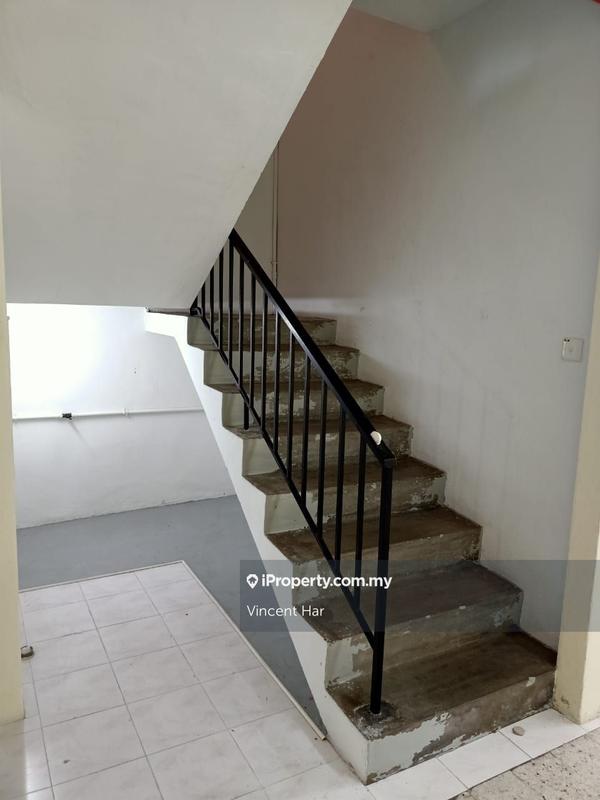 2-storey Terraced House for Sale in Taman Pegawai, Sitiawan by Vincent Har - iProperty.com.my