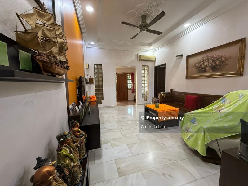 Semi-Detached House for Sale in Taman Free School, Jelutong by Amanda Lam - iProperty.com.my