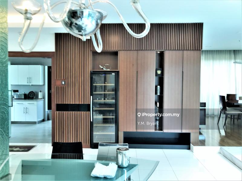 Bungalow House for Sale in SAUJANA GOLF PINGGIRAN GOLF LAKEVIEW, Saujana by Bryant Be - iProperty.com.my