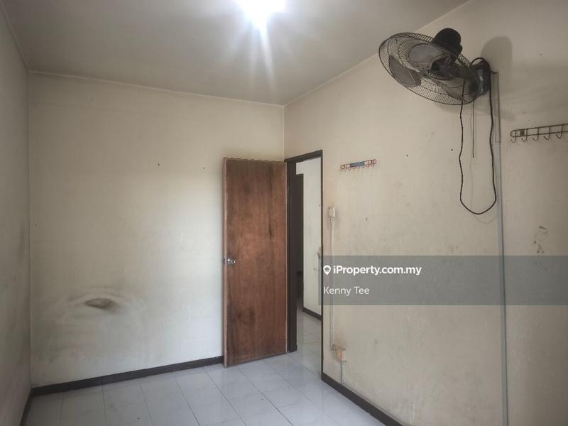 Flat for Sale in Ixora by Kenny Tee - iProperty.com.my