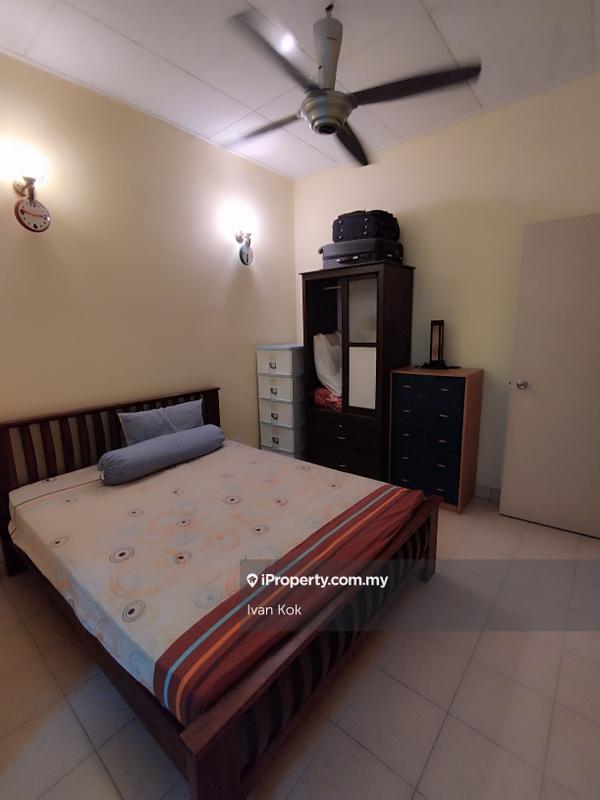 Rumah Berangkai 2 Tingkat untuk Dijual di Bukit Jelutong, Shah Alam oleh Ivan Kok - iProperty.com.my