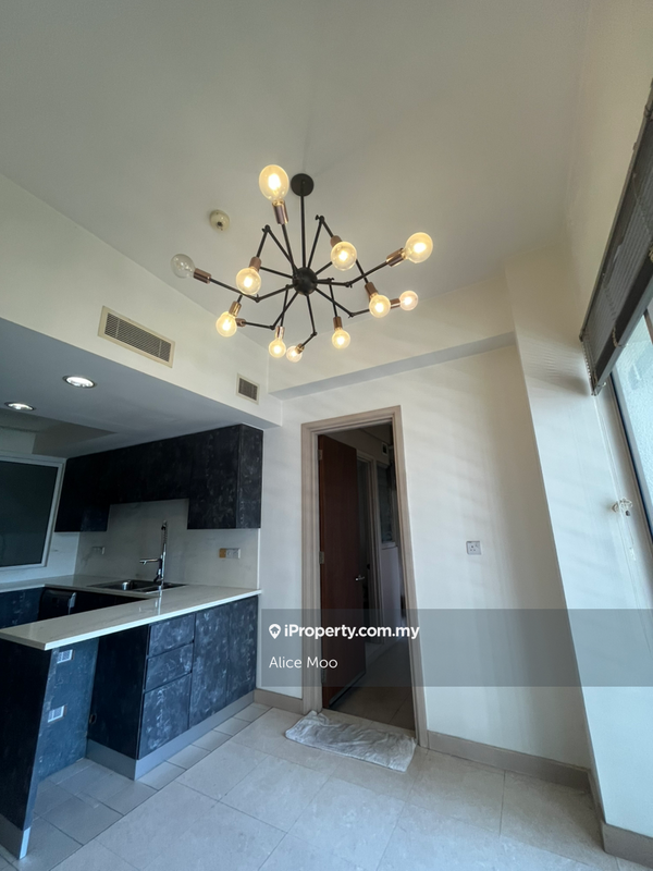 For Sale - Hampshire Park Condominium