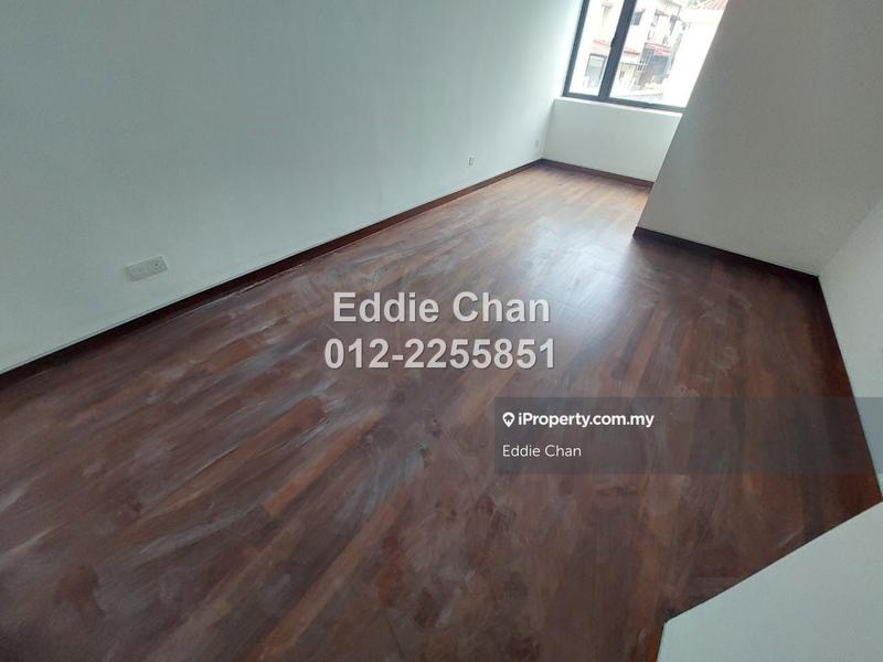 4.5-storey Terraced House for Sale in Kelab Ukay Residence, Ampang by Eddie Chan - iProperty.com.my