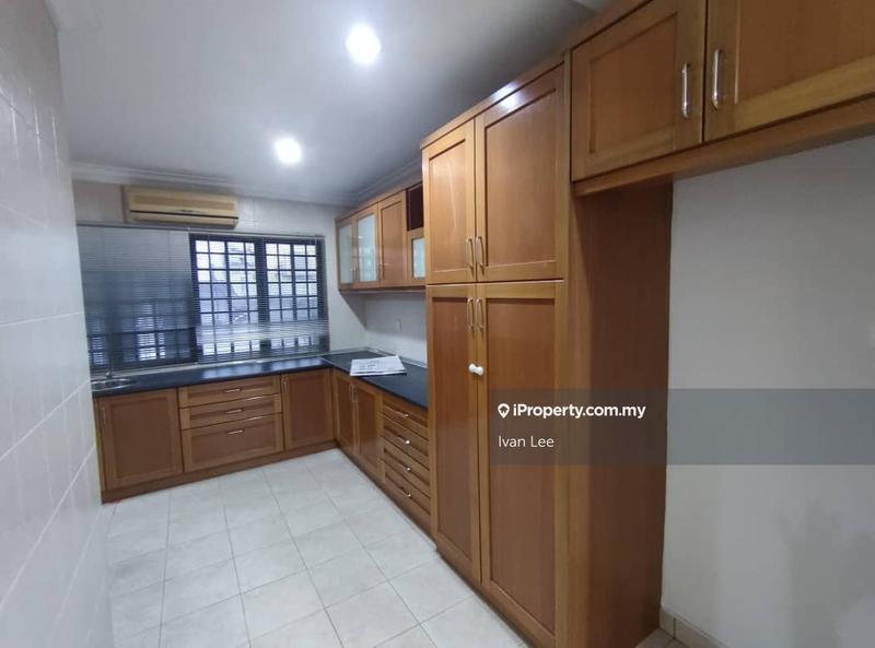 Rumah Berangkai 2 Tingkat untuk Dijual di Seksyen 19, Petaling Jaya oleh Ivan Lee - iProperty.com.my