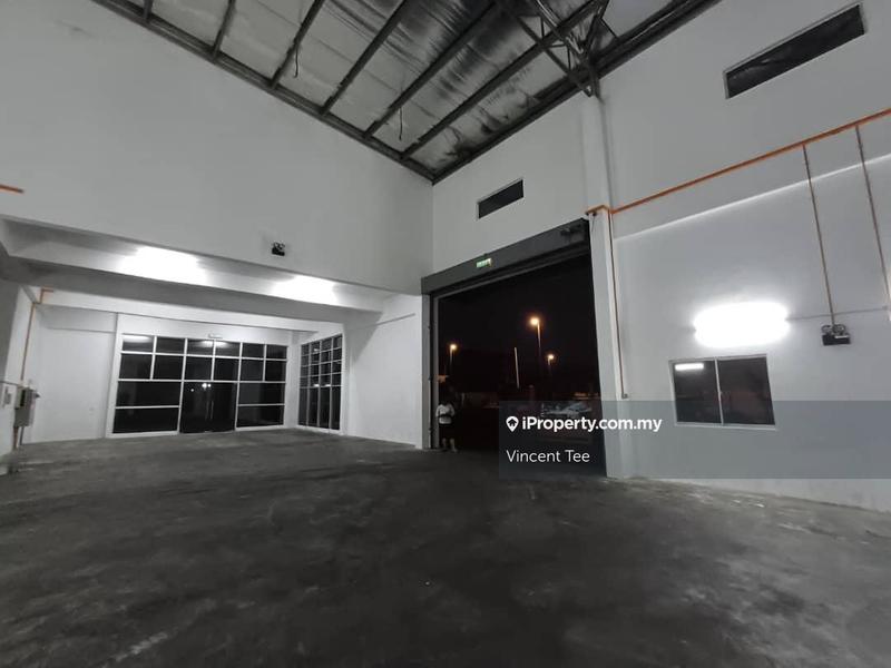For Sale - Corner Semi-D Factory 75x170 13800sf Saujana Teknologi Rawang
