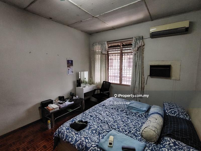 Rumah Berangkai 2 Tingkat untuk Dijual di Taman Overseas Union (Taman Oug), Jalan Klang Lama (Old Klang Road) oleh BoBo Lee - iProperty.com.my