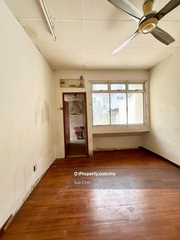 Rumah Teres 2-Tingkat untuk Dijual di Taman Bukit Desa, Taman Desa oleh Suli Chin - iProperty.com.my