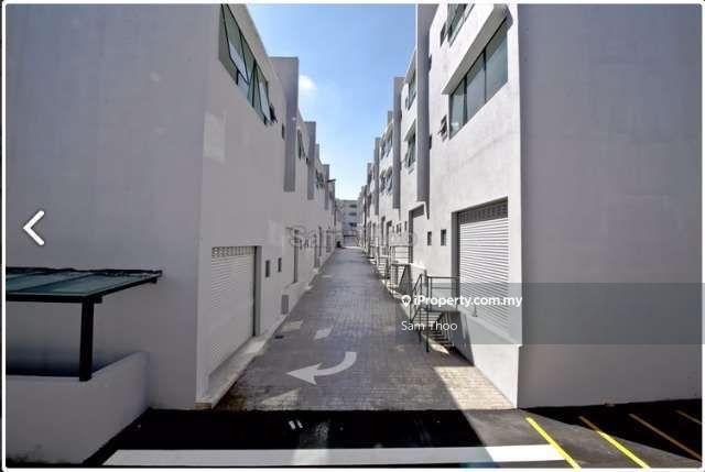 Shop / Office for Sale in Serdang, Seri Kembangan by Sam Thoo - iProperty.com.my