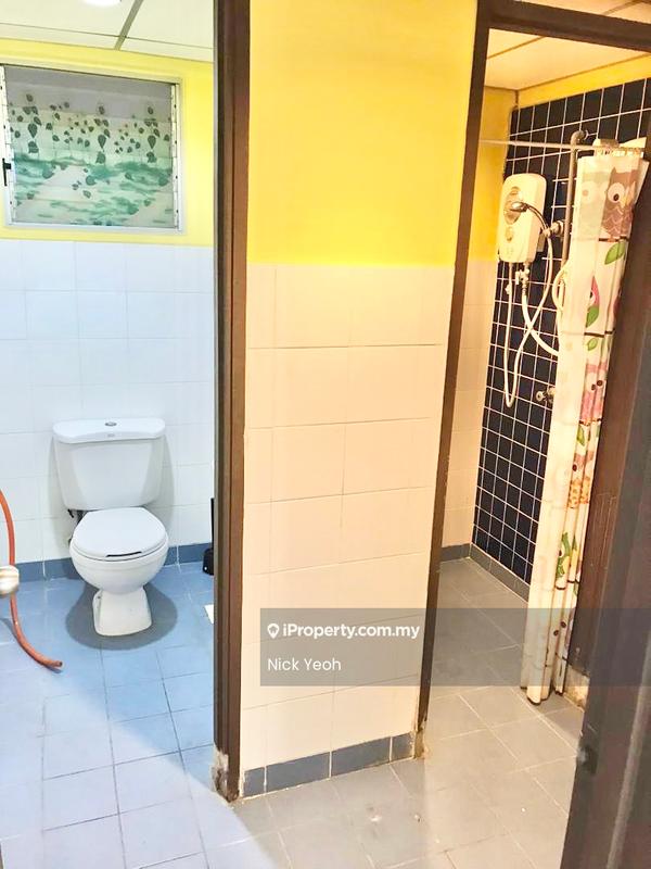 Condominium for Sale in Perdana Exclusive by Nick Yeoh - Bathroom - iProperty.com.my