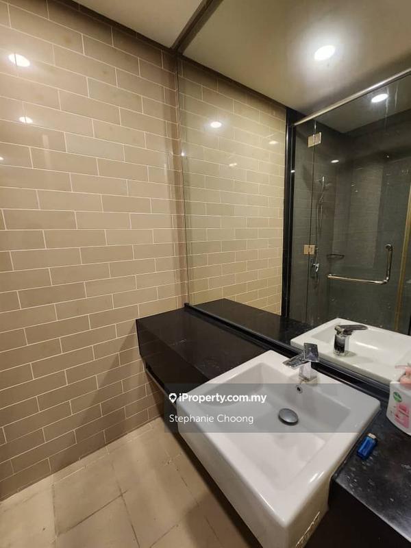 For Sale - 6 CapSquare