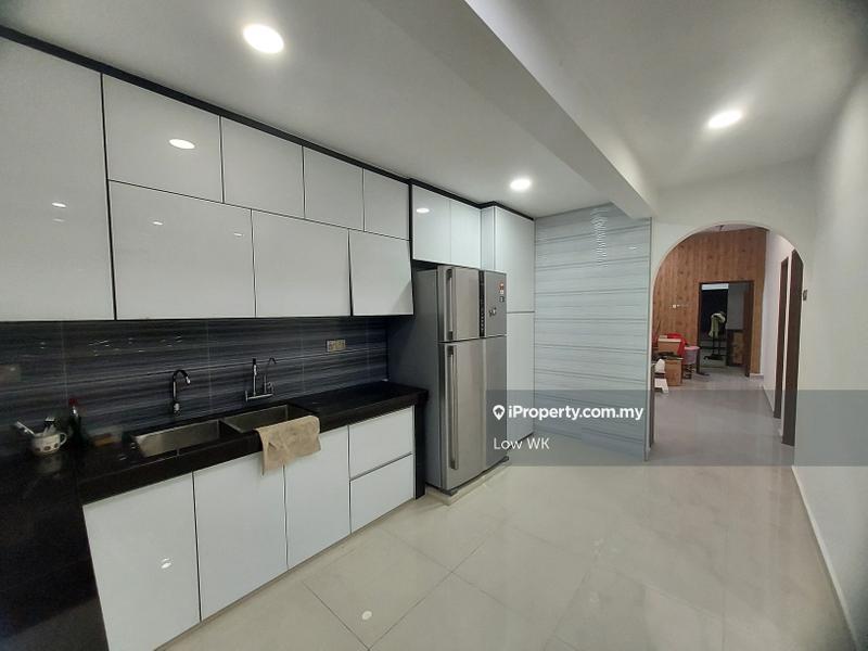 Rumah Teres untuk Dijual di Happy Garden, Kuchai Lama oleh Low WK - iProperty.com.my