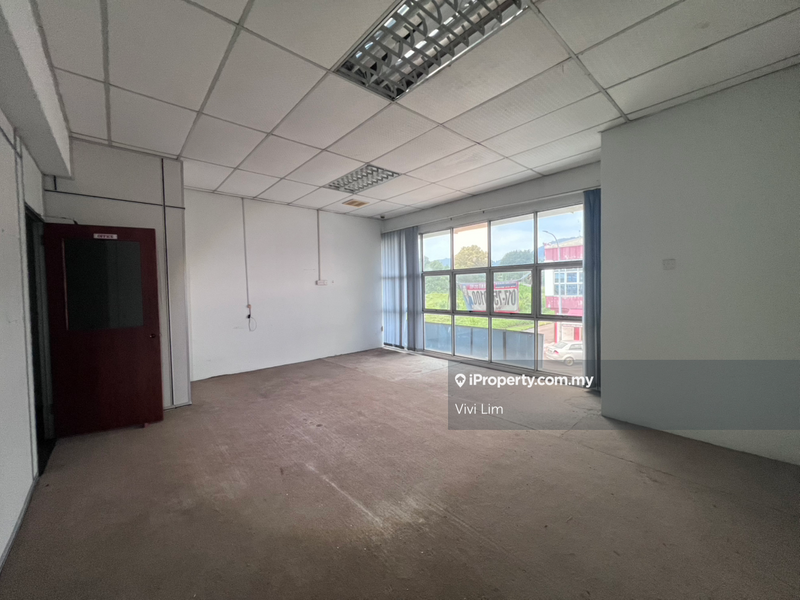 Kedai-Pejabat untuk Disewa di 7mie4, Kluang oleh Vivi Lim - iProperty.com.my