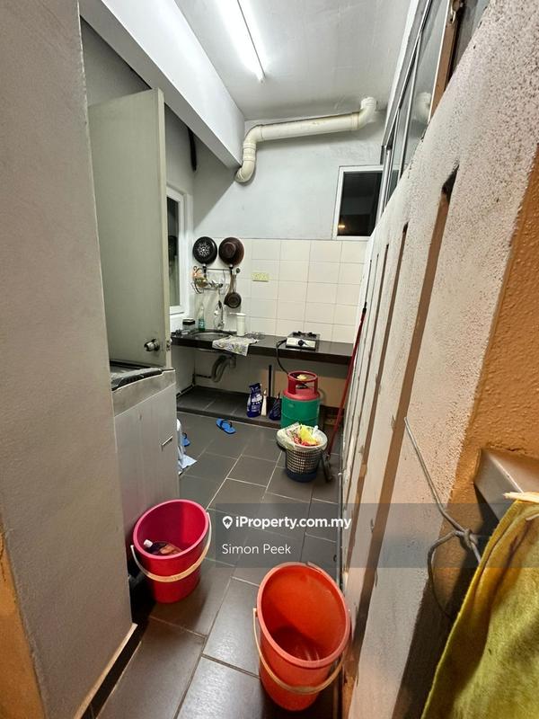 Condominium for Sale in First Residence (Residensi Unggul) by Simon Peek - iProperty.com.my