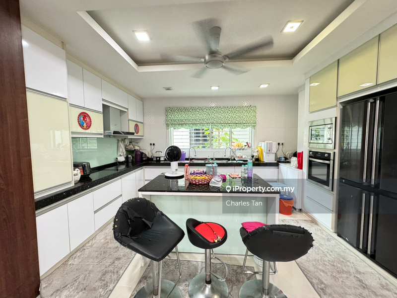 Rumah Berkembar untuk Dijual di Bandar Kinrara Seksyen 5, Bandar Kinrara oleh Charles Tan - iProperty.com.my