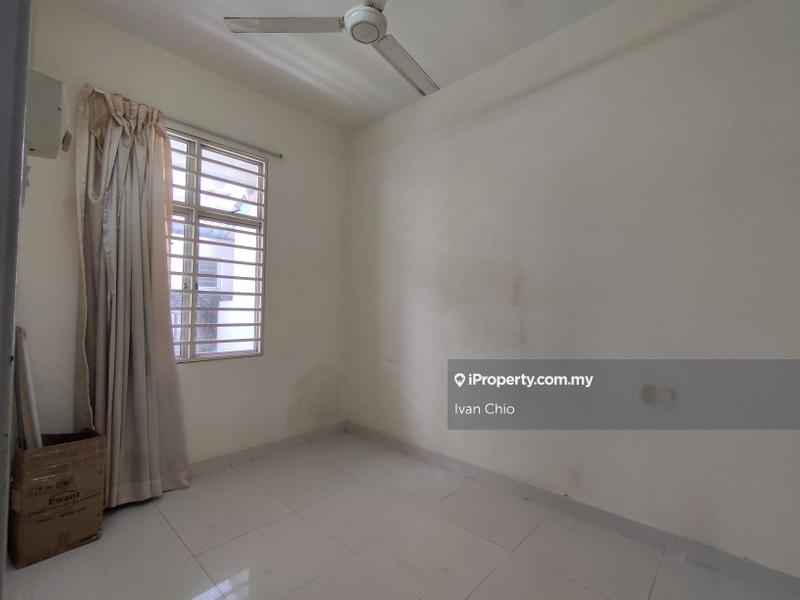 Rumah Berkembar untuk Dijual di Taman Kipark, Puchong oleh Angel Lin - iProperty.com.my