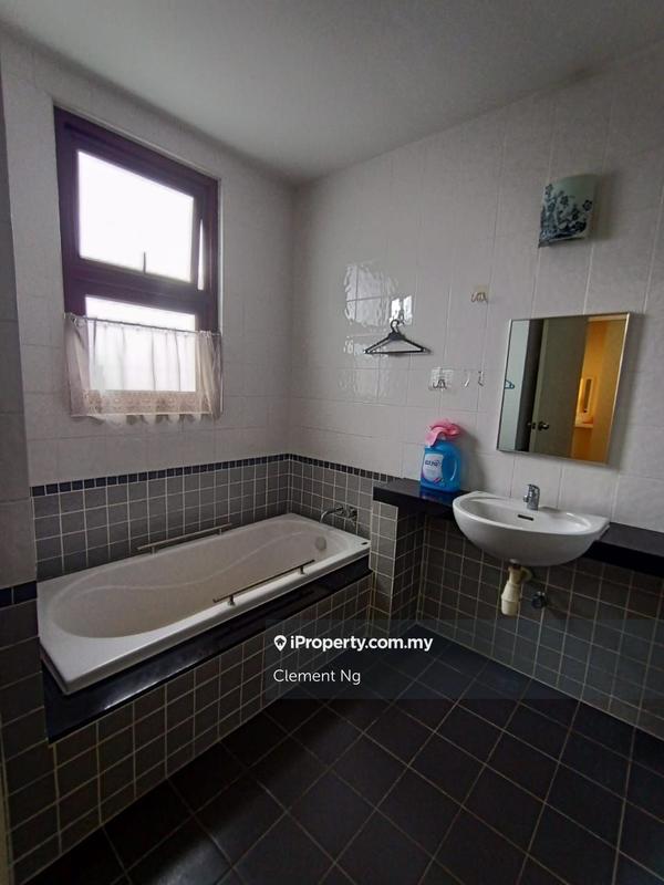 Kondominium untuk Dijual di Surian Condominium oleh Clement Ng - iProperty.com.my